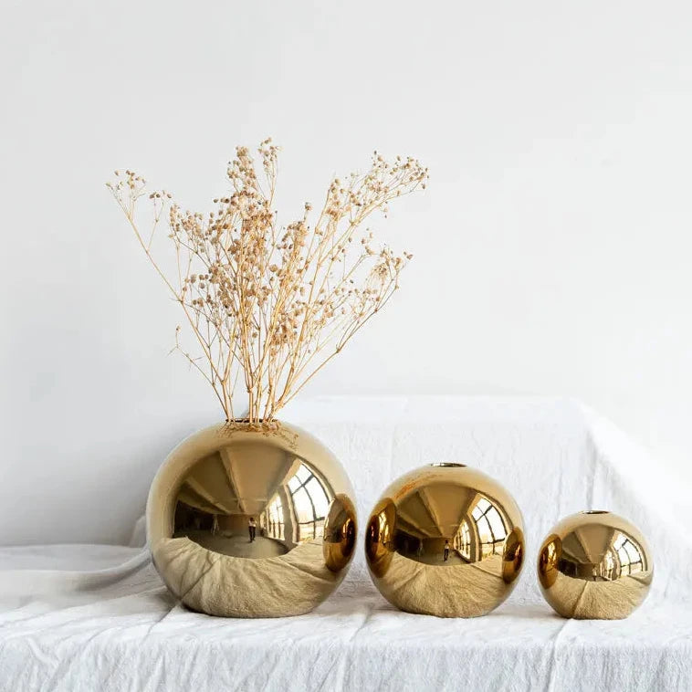 Neya Golden Ball Vase