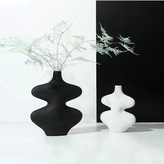 Eliana Vase